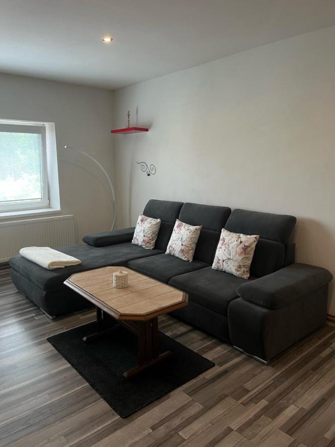 Apartman V Rodinnem Dome Яромерж Экстерьер фото